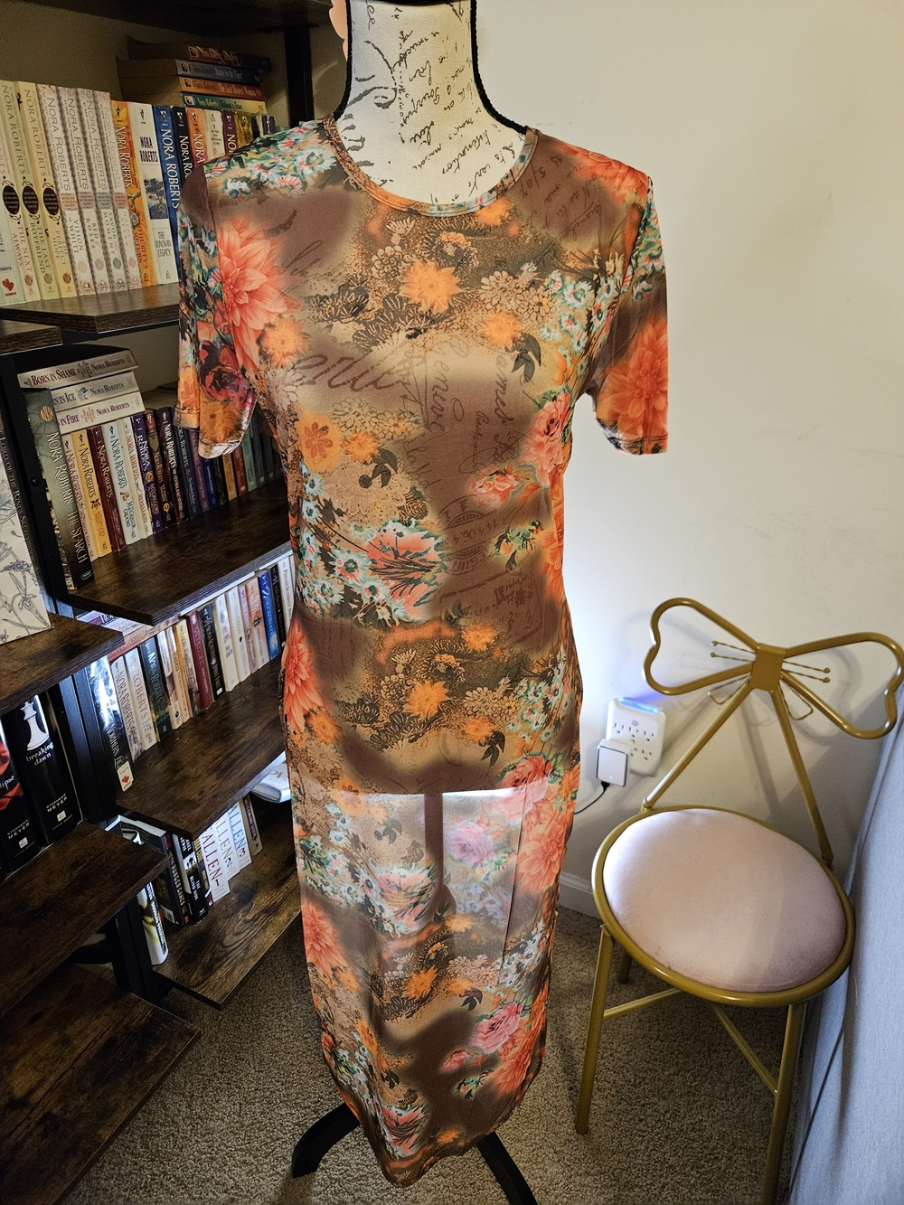 Sage + Fig Short Sleeve Floral Mesh Midi Dress
